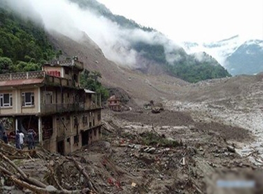 Ít nhất 53 người thiệt mạng vì lũ quét và sạt lở đất kinh hoàng tại Nepal