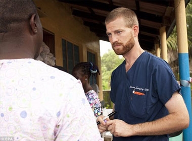 Dịch Ebola: Bệnh nhân nhiễm 'virus tử thần' thứ hai của Mỹ đã được xuất viện