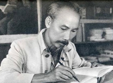 Những ngày viết tài liệu 'tuyệt đối bí mật' của Chủ tịch Hồ Chí Minh