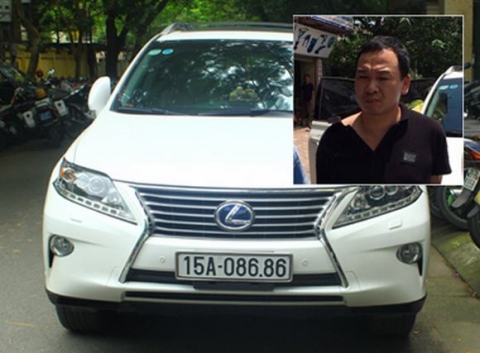 Thanh niên đất Cảng đi Lexus mang súng ngắn, bị 141 bắt giữ