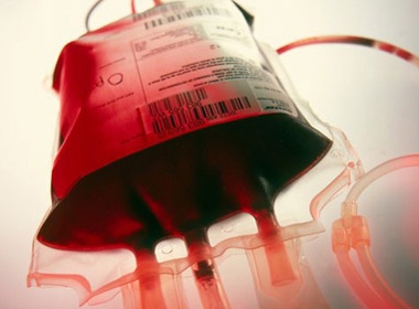 WHO khuyến nghị dùng máu của người sống sót để cứu người nhiễm Ebola