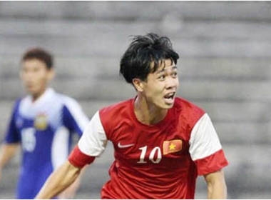 Trận chung kết U19 Việt Nam cần một Công Phượng chơi đồng đội
