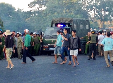 Trăm cảnh sát đấu súng với nhóm giang hồ ở Bình Thuận