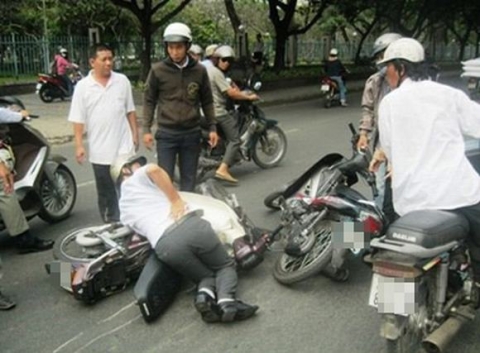 'Bóng ma đại lộ' với thủ đoạn 'chém trước cướp sau' (Ảnh minh họa)