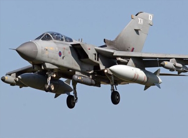 Chiến đấu cơ Anh lần đầu xuất kích chống IS ở Iraq