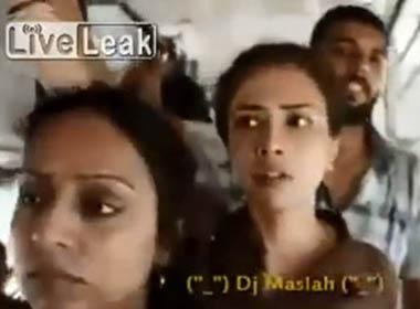 Kẻ biến thái bị cô gái giật chỏ trúng chỗ hiểm