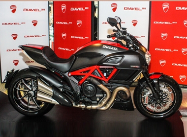 Cận cảnh Ducati Diavel 2015 vừa có mặt tại Việt Nam