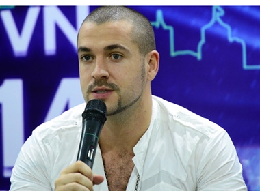 Shayne Ward đã có mặt tại buổi giap lưu với fan Việt tại Hà Nội 