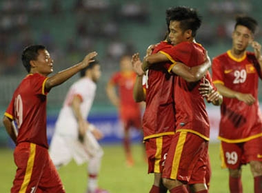 ĐT Việt Nam 3-0 U23 Bahrain: Nối dài niềm vui