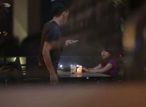 Clip cầu hôn siêu lãng mạn của đôi trẻ Hà Nội