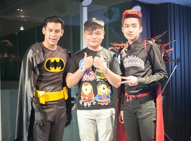 Trịnh Tú Trung dự dạ tiệc Halloween cùng dàn hot boy Thái Lan