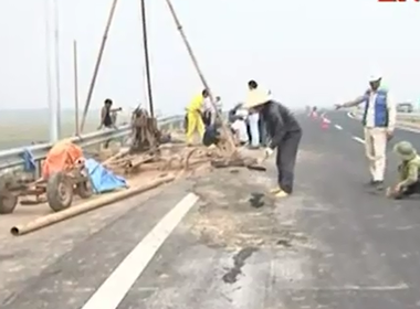 Vết nứt trên cao tốc Nội Bài-Lào Cai là do bất thường về địa tầng?