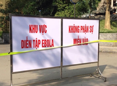 Chuẩn bị diễn tập ứng phó dịch Ebola tại Bệnh viện Nhiệt đới T.Ư 