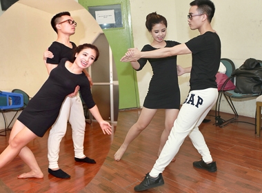 Cặp đôi hoàn hảo 2014: Thiếu gia Hà Duy 'cưa cẩm' kiều nữ Dương Hoàng Yến
