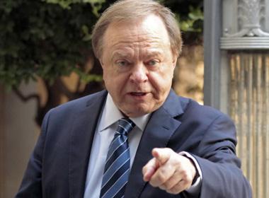 CEO Continental mất 1 tỉ USD sau ly hôn