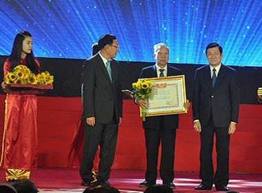 GS Lê Quang Long nhận danh hiệu từ Chủ tịch nước