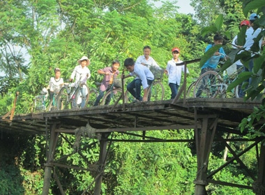 Cây cầu nát cướp đi mạng sống nhiều người ở Thanh Hóa