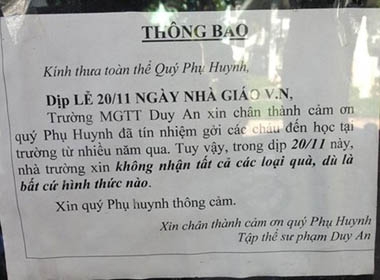 Xin không nhận quà ngày 20/11: Liệu quà có đi 'cửa sau'?