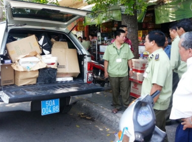 ​Tán thành tăng thuế đối với thuốc lá, bia, rượu