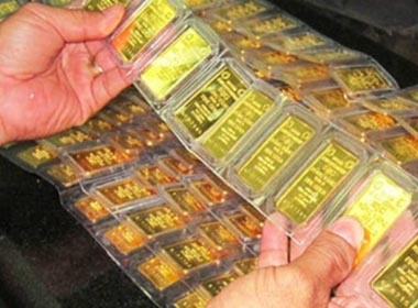 Giá vàng trong nước cao hơn giá vàng thế giới từ 4-5 triệu đồng/lượng
