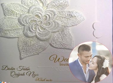 Lộ thiệp cưới của Quỳnh Nga được đặt riêng từ nước ngoài