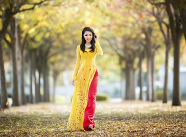 Hoa hậu Jennifer Chung thướt tha áo dài trên đất Mỹ 