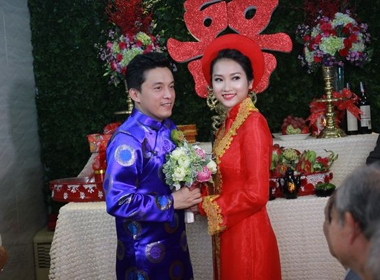 Đám cưới Lam Trường lần 2: Cô dâu Yến Phương rạng ngời hạnh phúc