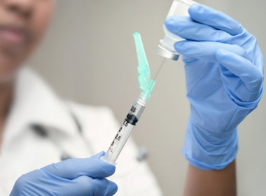 Ý cấm vắc xin cúm của Novartis vì gây chết người 