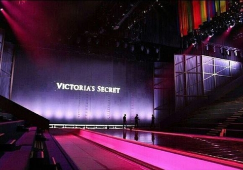 Sân khấu hoành tráng của Victoria's Secret Fashion Show 2014