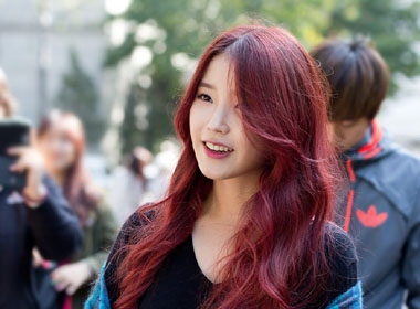 5 màu tóc giúp IU chinh phục Showbiz Hàn những năm qua