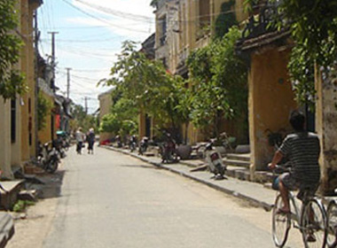 Lo ngại cướp giật gia tăng trên đường phố Hội An. 