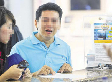 Du khách Việt gặp sự cố khi mua iPhone 6 tại Singapore