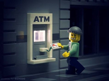 Dự báo bùng nổ tấn công máy ATM trong năm 2015. (Ảnh minh họa: GIZMODO)
