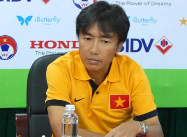 HLV Toshiya Miura: 'Tôi xin lỗi các CĐV Việt Nam'
