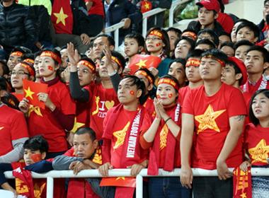 Đội tuyển Việt Nam bị loại: Khi quả bóng lại thử thách lòng người