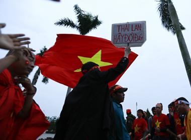 'Thảm họa' Mỹ Đình: 'Quá liều' niềm tin?