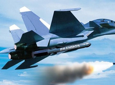 Su-30 phóng tên lửa Brahmos