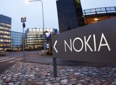 Nokia VN thay tên, đổi chủ, điện thoại cũ có được bảo hành?