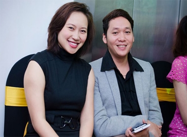 Vợ chồng Khánh Linh