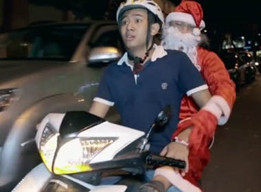 Sặc cười với clip ‘FA đón Noel như thế nào?’