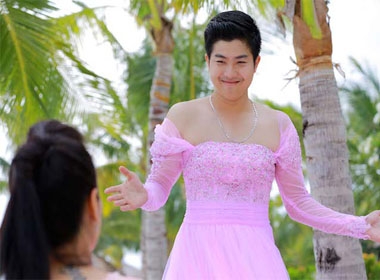 Nhật Kim Anh ngất xỉu khi chồng thành phụ nữ sau đám cưới