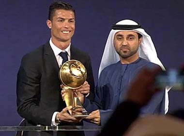 Ronaldo xuất sắc giật giải Cầu thủ hay nhất năm 2014