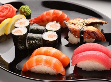 Vì sao sushi cá ngừ Nhật là món ăn đắt nhất thế giới?