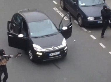 Phút cuối của người cảnh sát trong video chấn động về thảm sát Paris