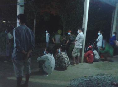 Gia đình và người dân xã Mỹ Phong, Tp. Mỹ Tho mong chờ vào đoàn pháp y TW làm sáng tỏ cái chết của nạn nhân