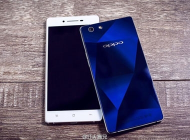 Oppo R1C dùng màn hình sapphire ra mắt