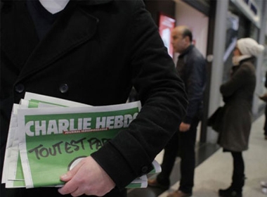 Dòng tiền đổ về Charlie Hebdo sau vụ khủng bố