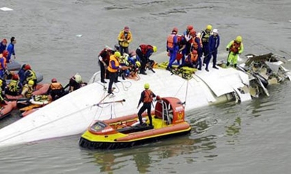 Tổng GĐ TransAsia Airways xin lỗi vụ máy bay rơi xuống sông