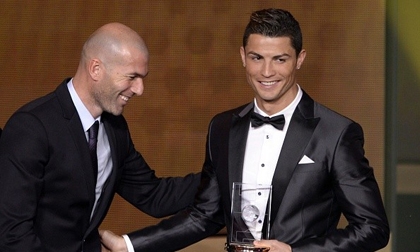 Zidane: ‘Cris Ronaldo đích thị là người ngoài hành tinh'