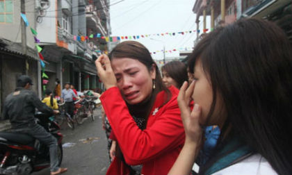 Cháy chợ Kinh Môn: Tiểu thương sững sờ khi vừa bị cháy, vừa bị 'hôi của'